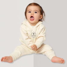 Lade das Bild in den Galerie-Viewer, Zohus Rheinmanufaktur Rheinkind Logo Hoodie Natur lachendes Baby
